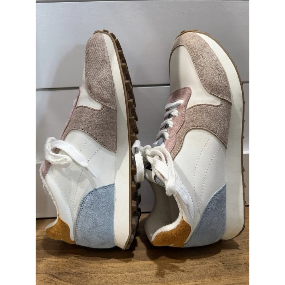 Steve Madden Torronto Retro Sneakers Women's 8 - Ivory/Light Blue/Multicolor‎